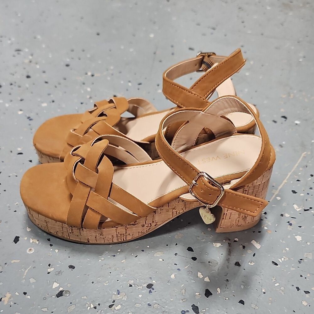 Nine West Tan Strappy Block Heel Sandals Charm Buckle Women’s Size 3 Casual